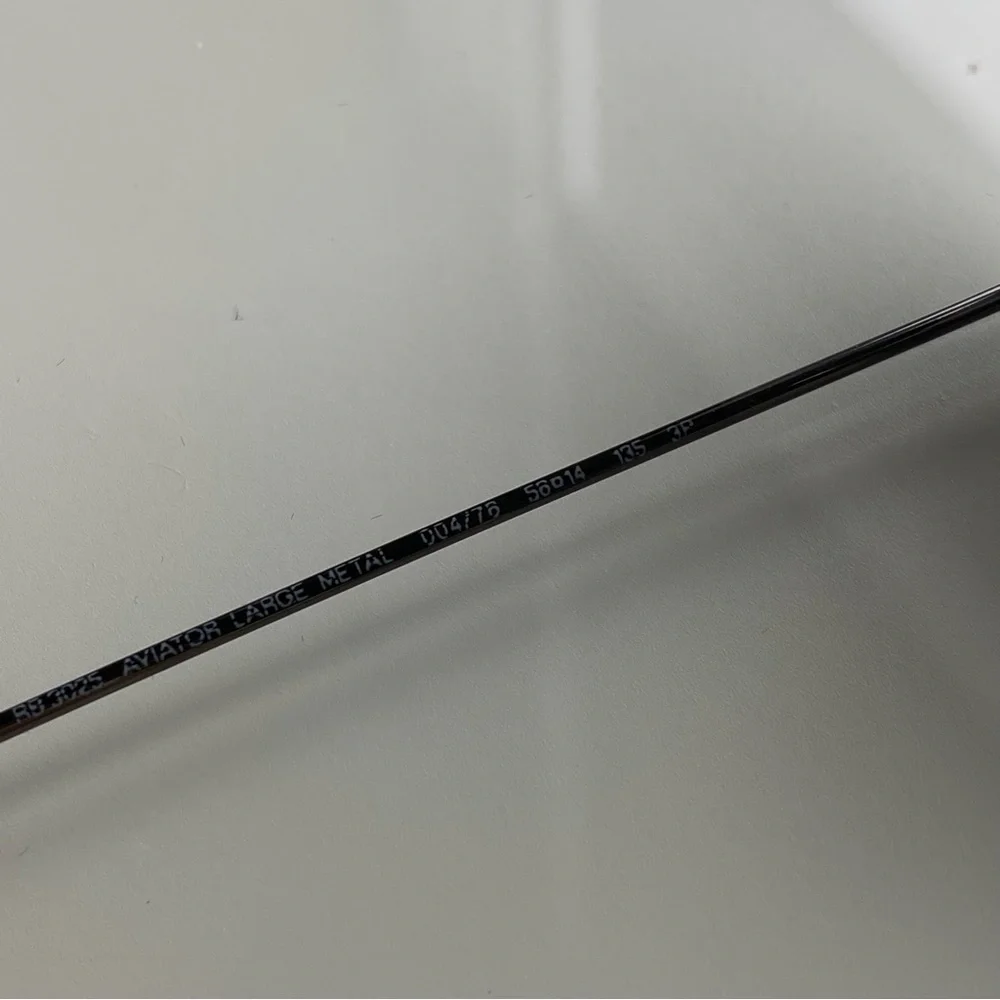 Ray-Ban Polarized Aviator Sunglasses with Case - Picture 5 of 7